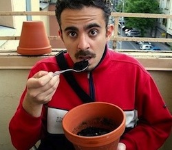 picaeatsdirt.jpg